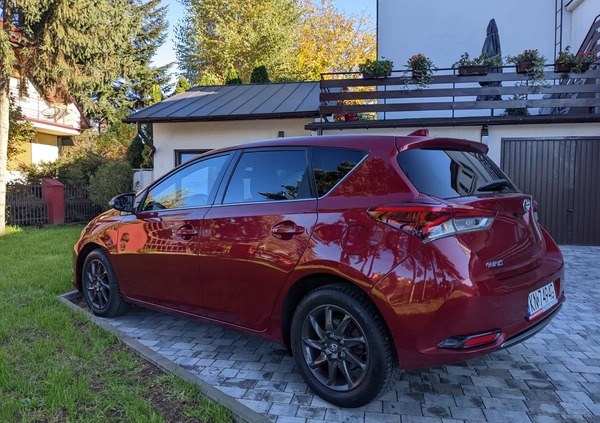 Toyota Auris cena 55000 przebieg: 88000, rok produkcji 2017 z Włocławek małe 22
